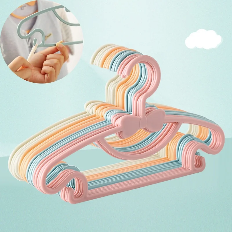 Cintres en plastique pour bébé - Baby Clothing Hanging Rack avis et prix